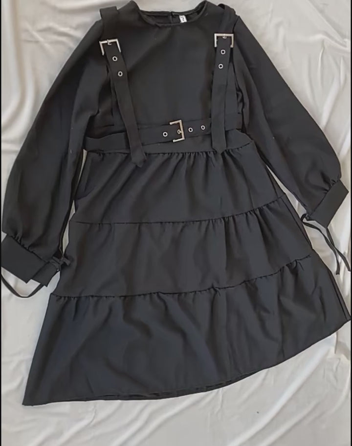 video showing the detail of harajuku goth black dress