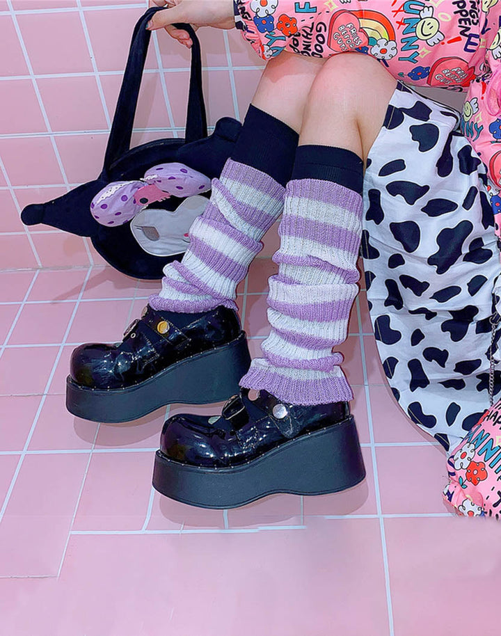 Elegant white and purple striped leg warmers, combining kawaii charm with a retro Y2K aesthetic