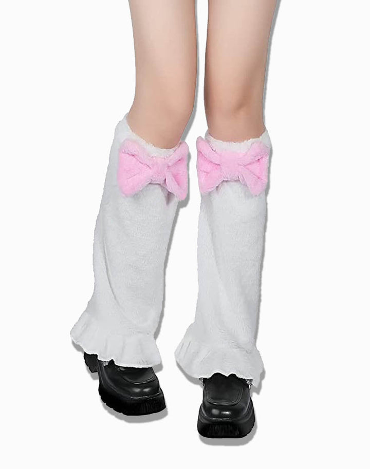 Close-up view of the Pink Bow White Leg Warmers worn by a model, emphasizing the soft flannel fabric and the blend of Y2K, Kawaiicore, and Lolita fashion.